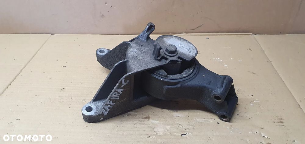 Łapa poduszka silnika skrzyni Opel Zafira C 1.4 Turbo 13248630 13248664 13272628 - 2