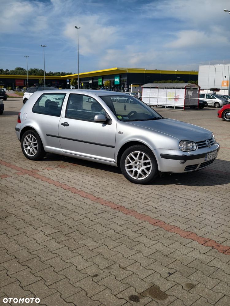 Volkswagen Golf - 3