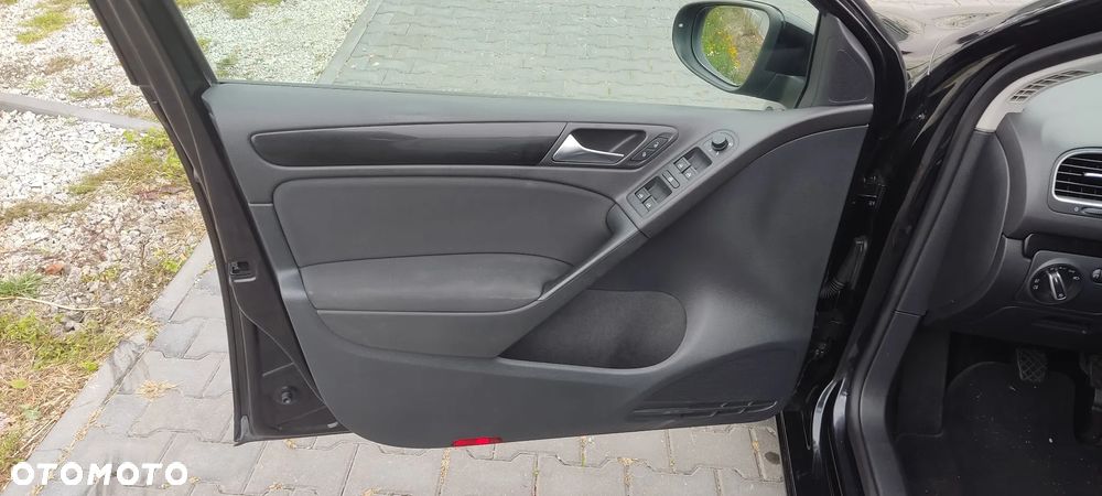 Volkswagen Golf 1.6 Comfortline - 19