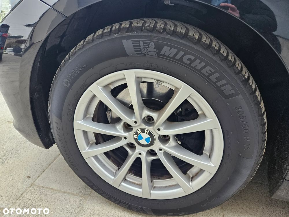 BMW Seria 3 318d - 11