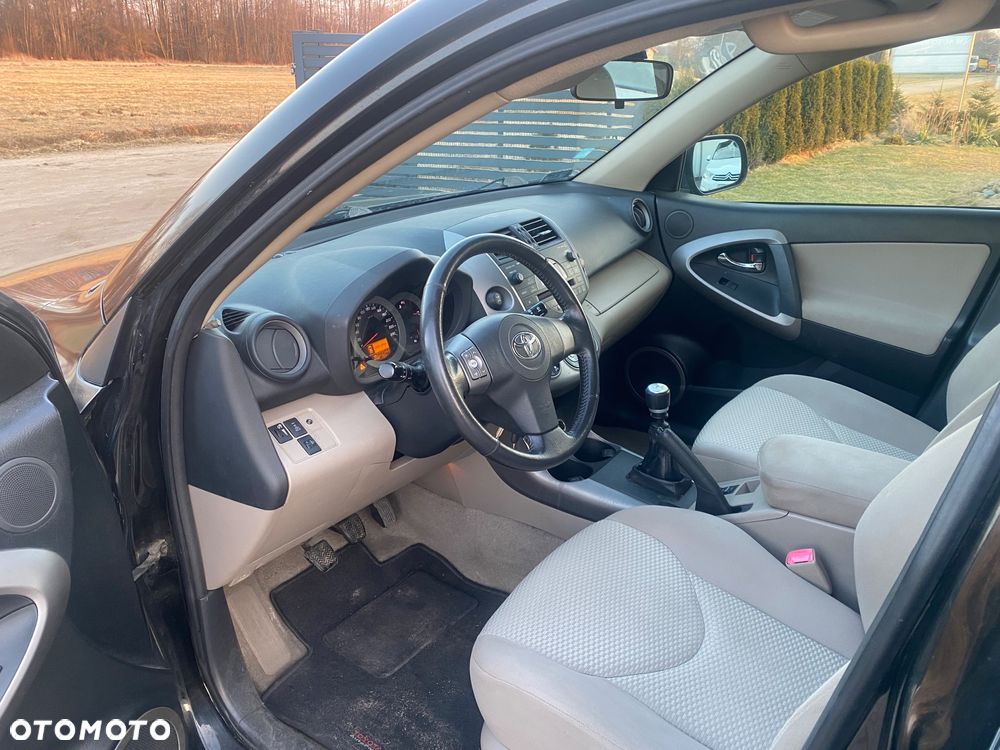 Toyota RAV4 2.2 D-4D Luna - 10