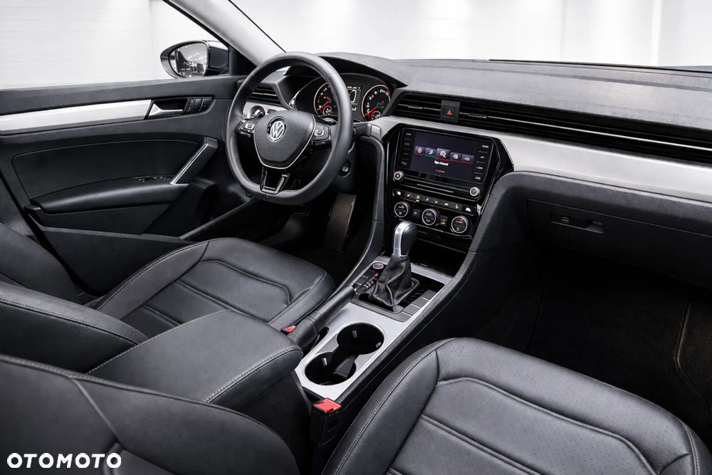 Volkswagen Passat - 6