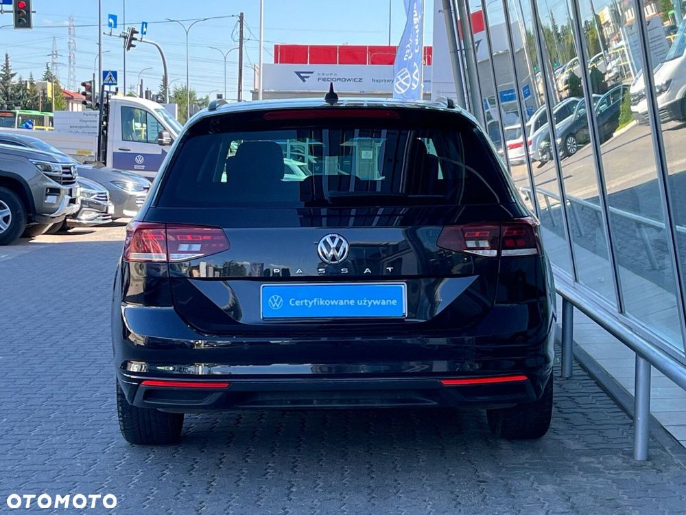Volkswagen Passat Variant 2.0 TSI Business DSG - 15