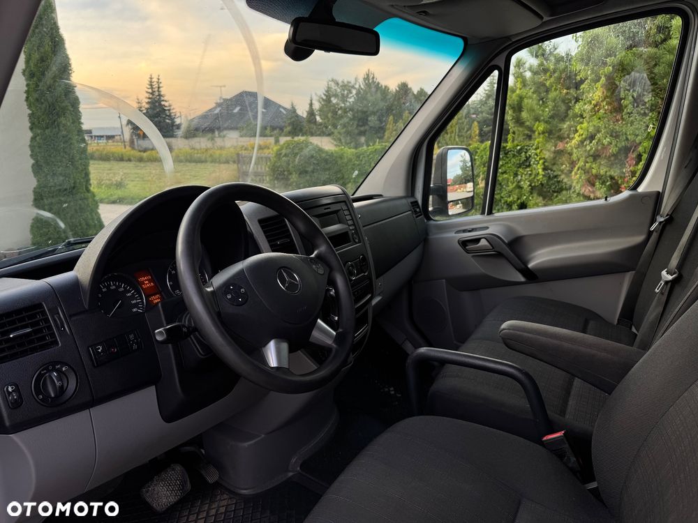 Mercedes-Benz Sprinter - 5