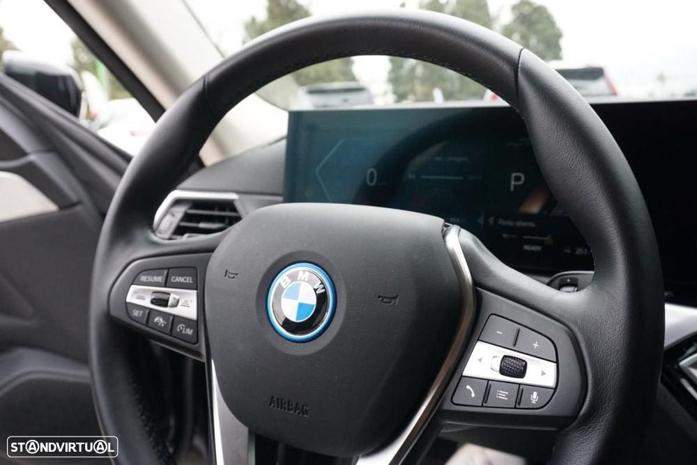 BMW i4 eDrive40 - 25