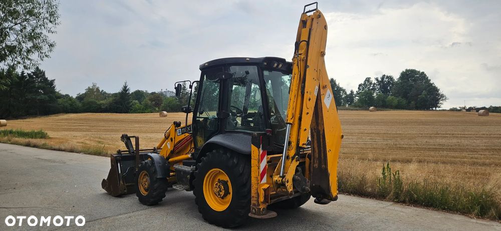 JCB 3CX - 4