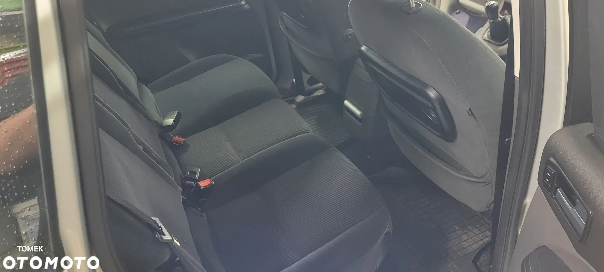 Ford Focus C-Max 1.8 Ghia - 17