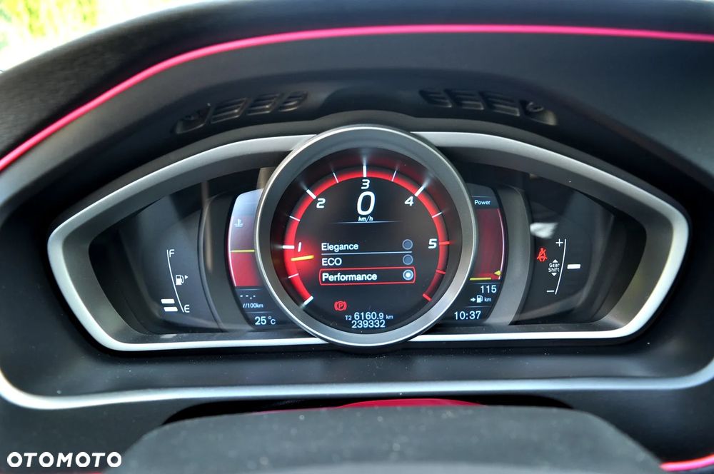 Volvo V40 D4 Summum - 29