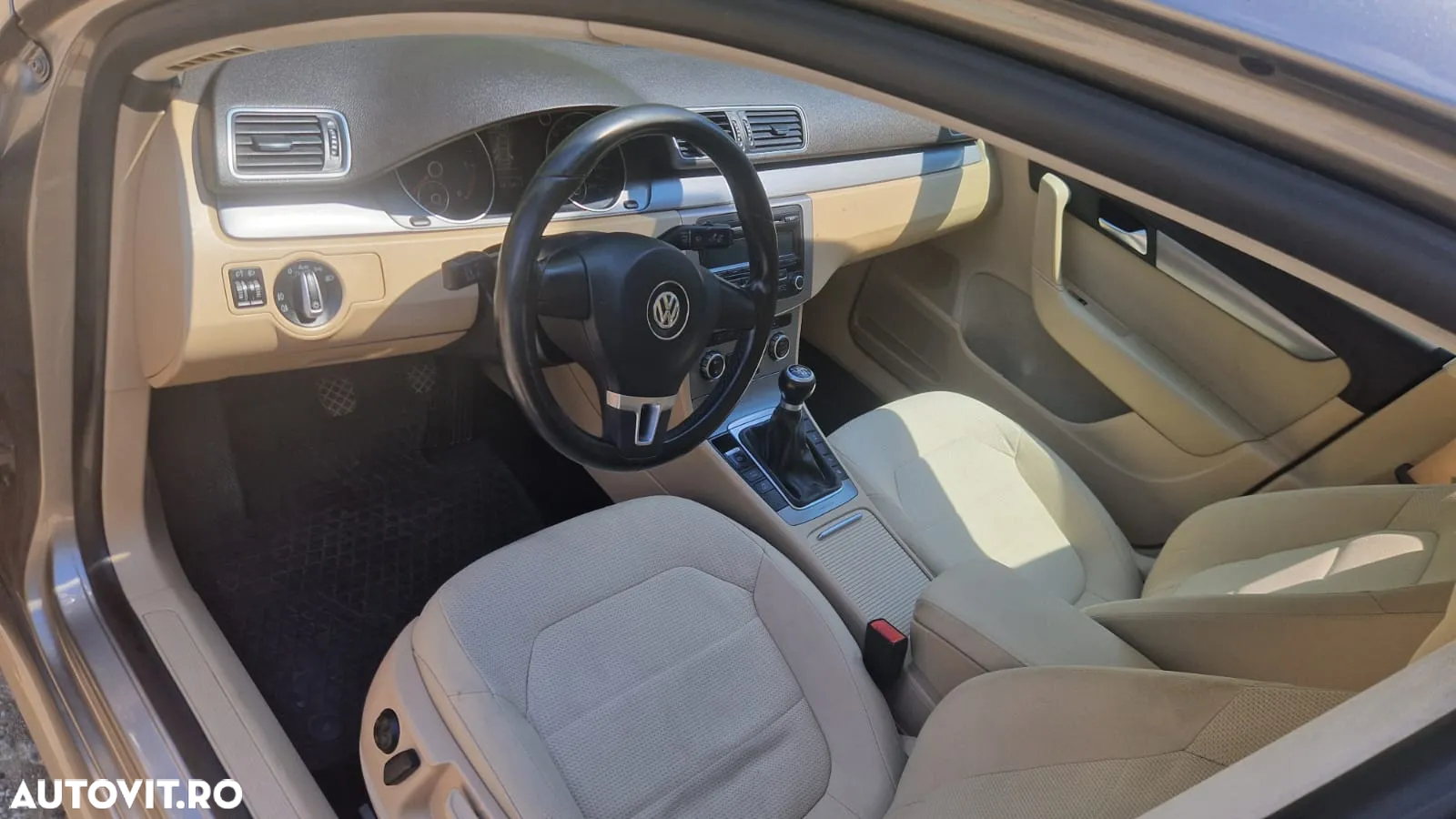 Volkswagen Passat - 3
