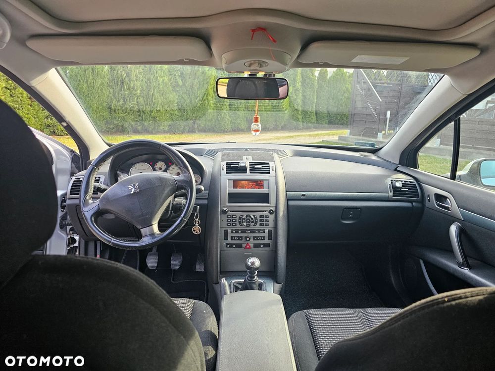 Peugeot 407 - 11