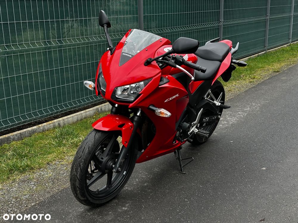 Honda CBR - 1