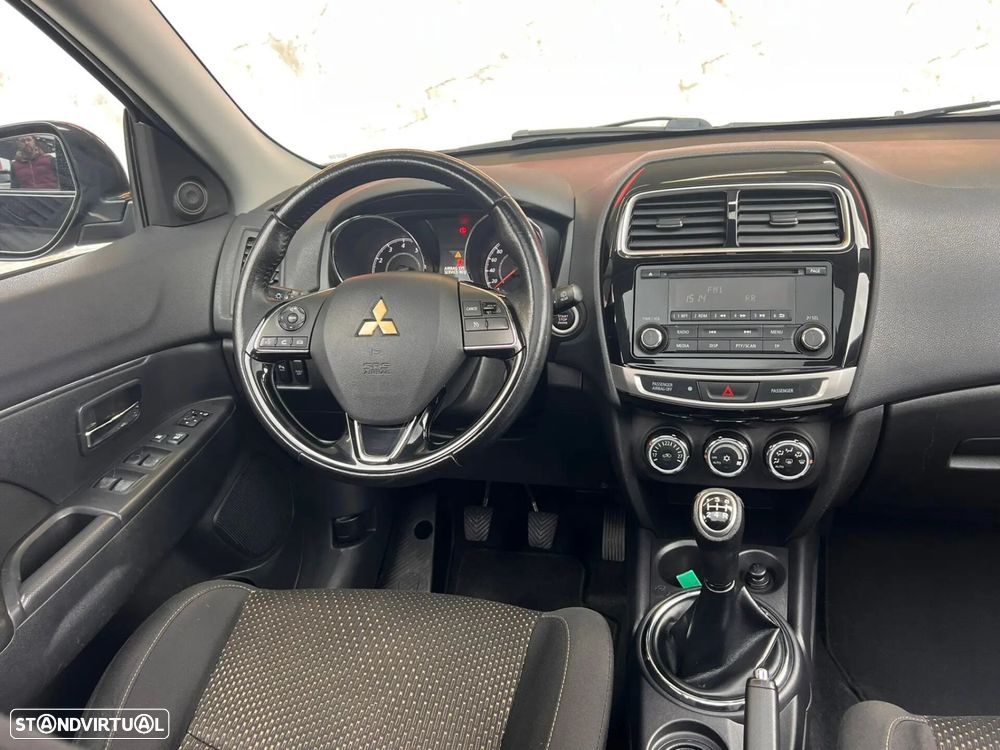 Mitsubishi ASX 1.6 MIVEC Intense Connect Edition - 10