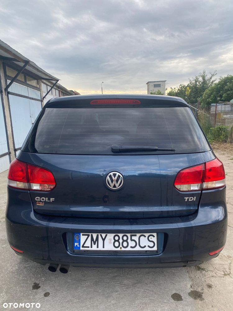 Volkswagen Golf - 6