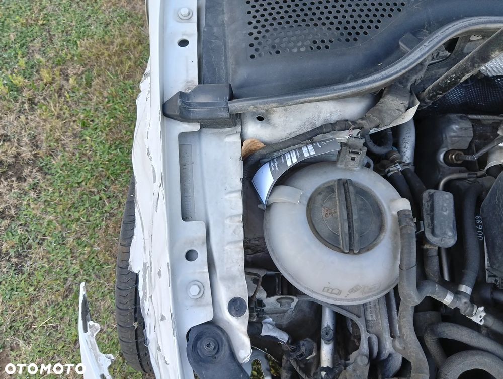 Volkswagen Golf 1.6 TDI Comfortline - 14
