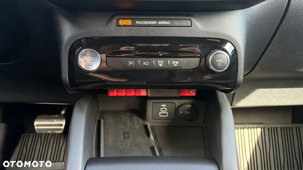 Ford Kuga - 11