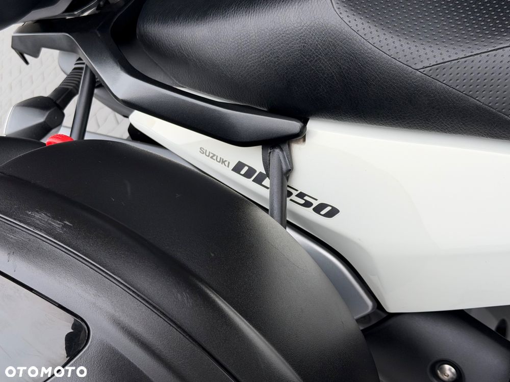 Suzuki V-STROM - 16