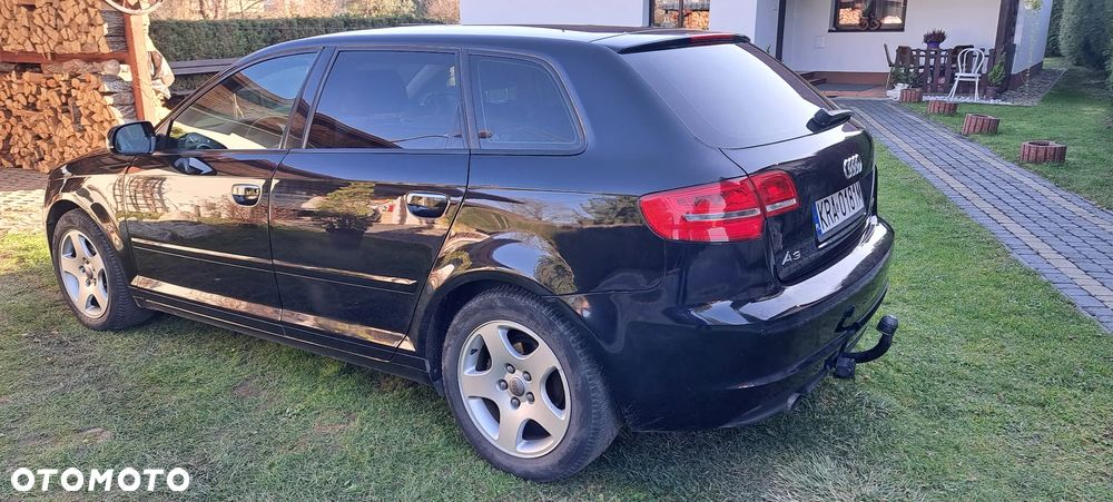 Audi A3 Sportback 1.6 TDI DPF Ambiente - 3