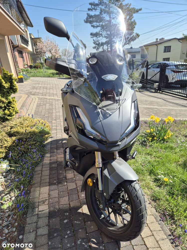 Honda ADV350 - 4