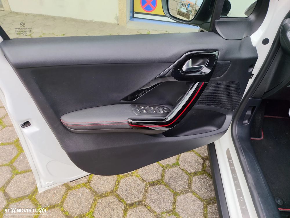 Peugeot 2008 PureTech 110 Stop&Start EAT6 GT-Line Edition - 18