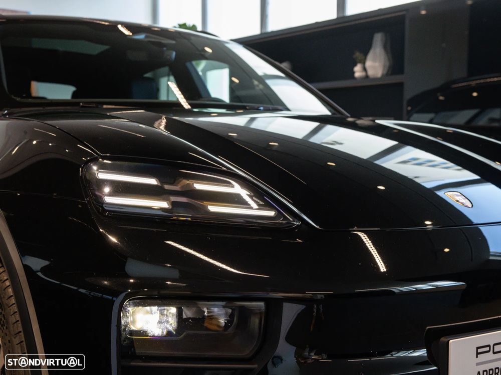 Porsche Macan Electric 4 - 13