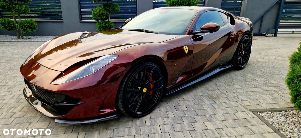 Ferrari 812 Superfast - 4