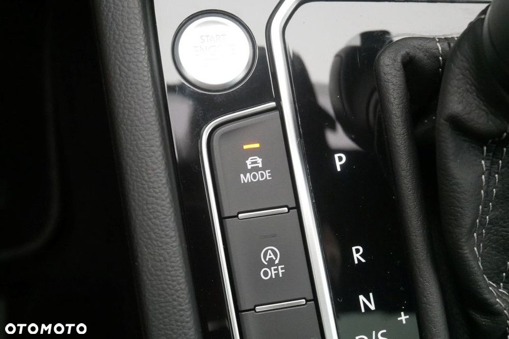 Volkswagen Passat - 25