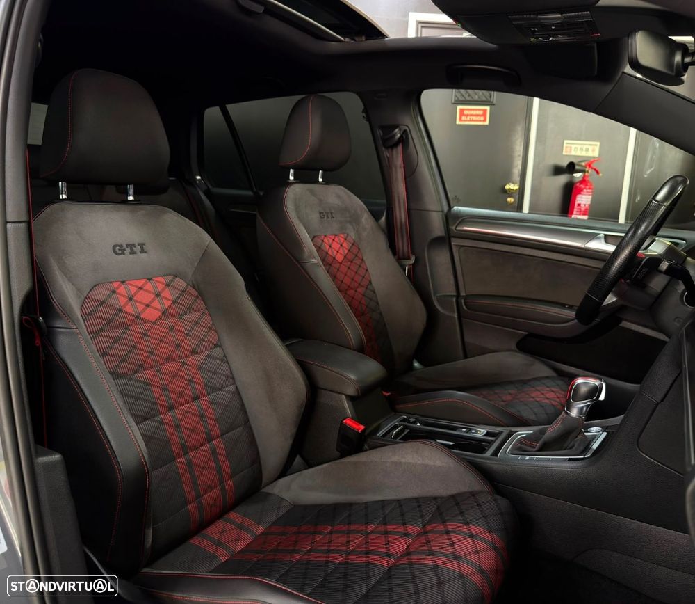 VW Golf GTI TCR 2.0 TSI OPF DSG - 45