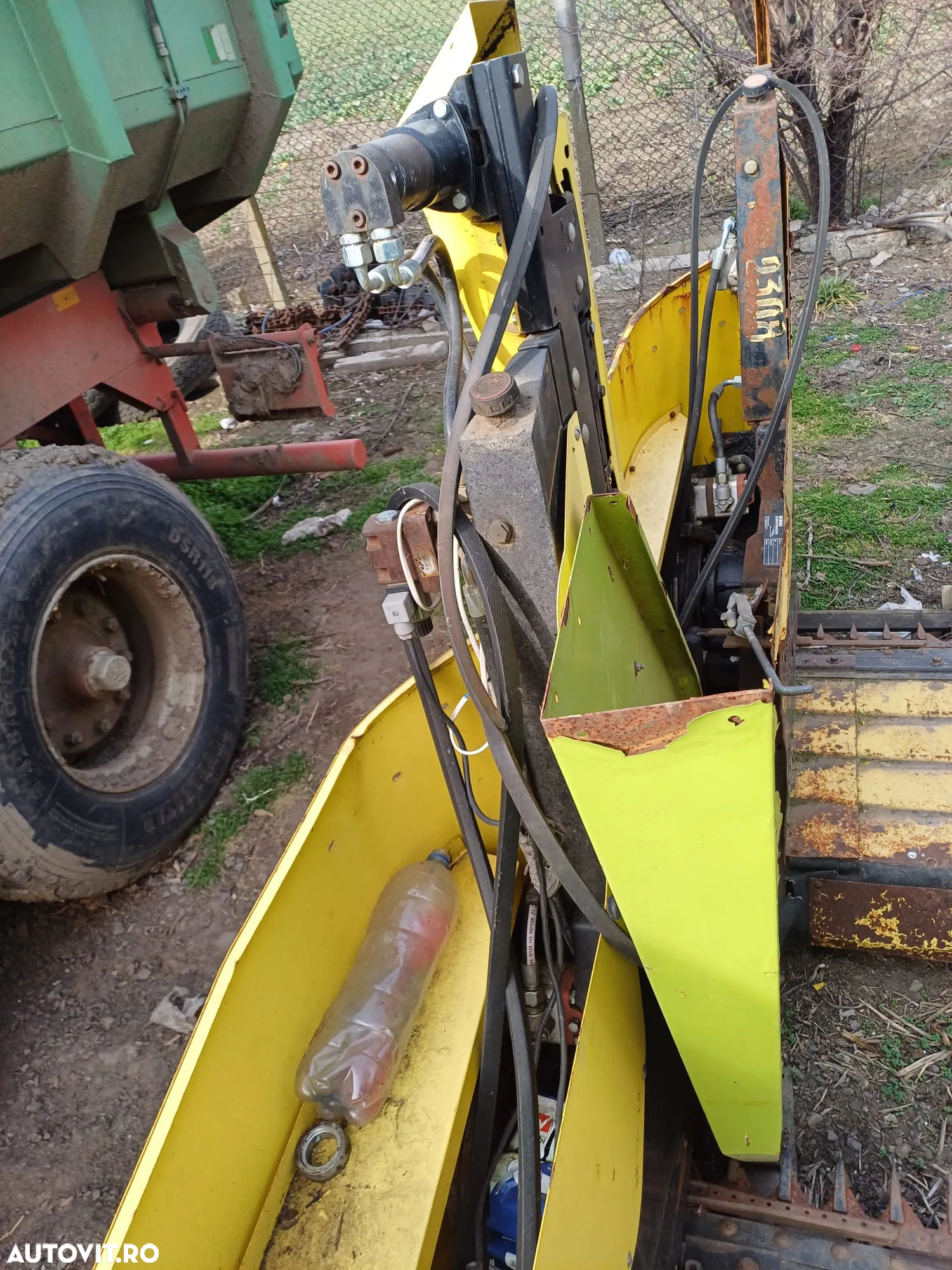 Claas Tucano 320 - 17