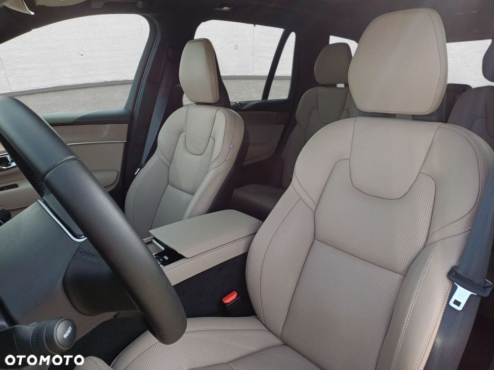 Volvo XC 90 - 12