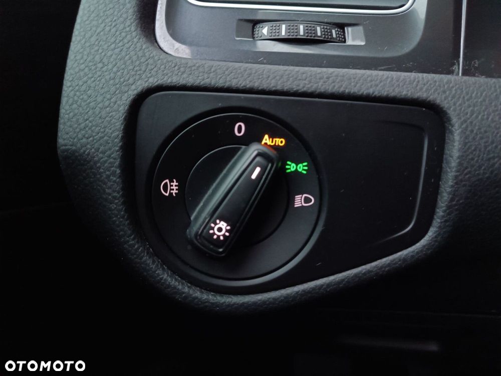 Volkswagen Golf 1.5 TSI BMT Trendline - 27