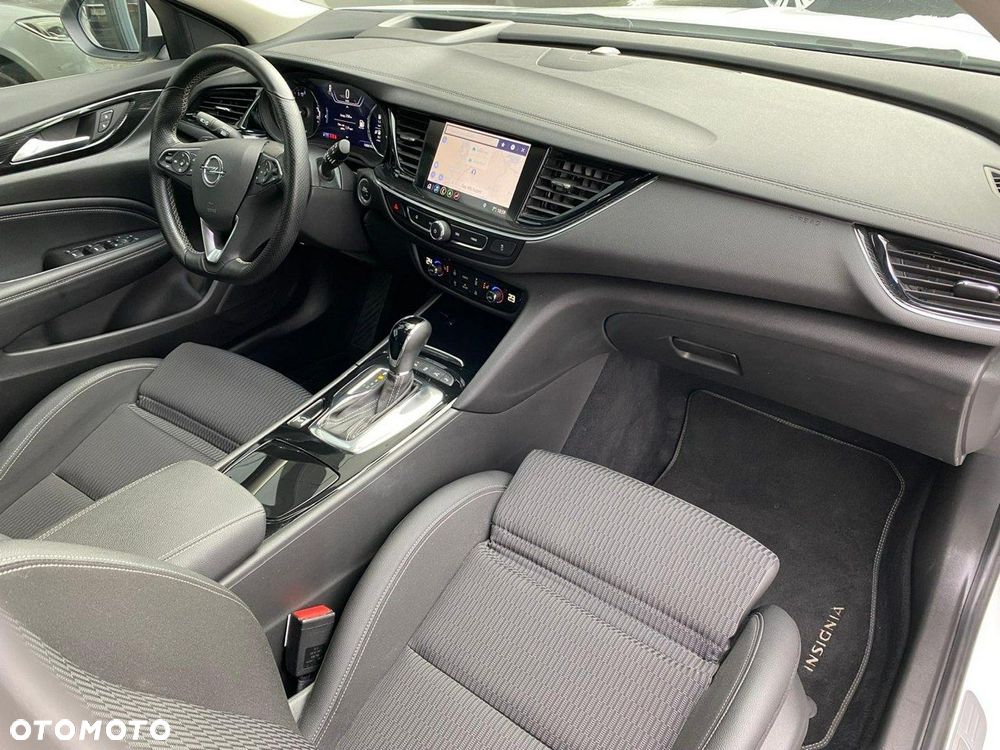 Opel Insignia - 18