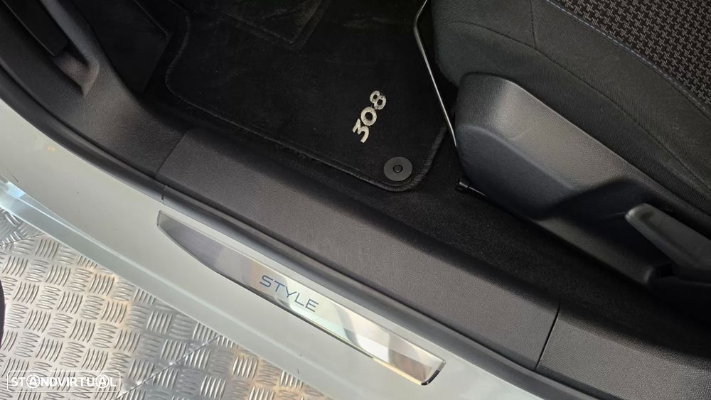 Peugeot 308 1.5 BlueHDi Style - 35