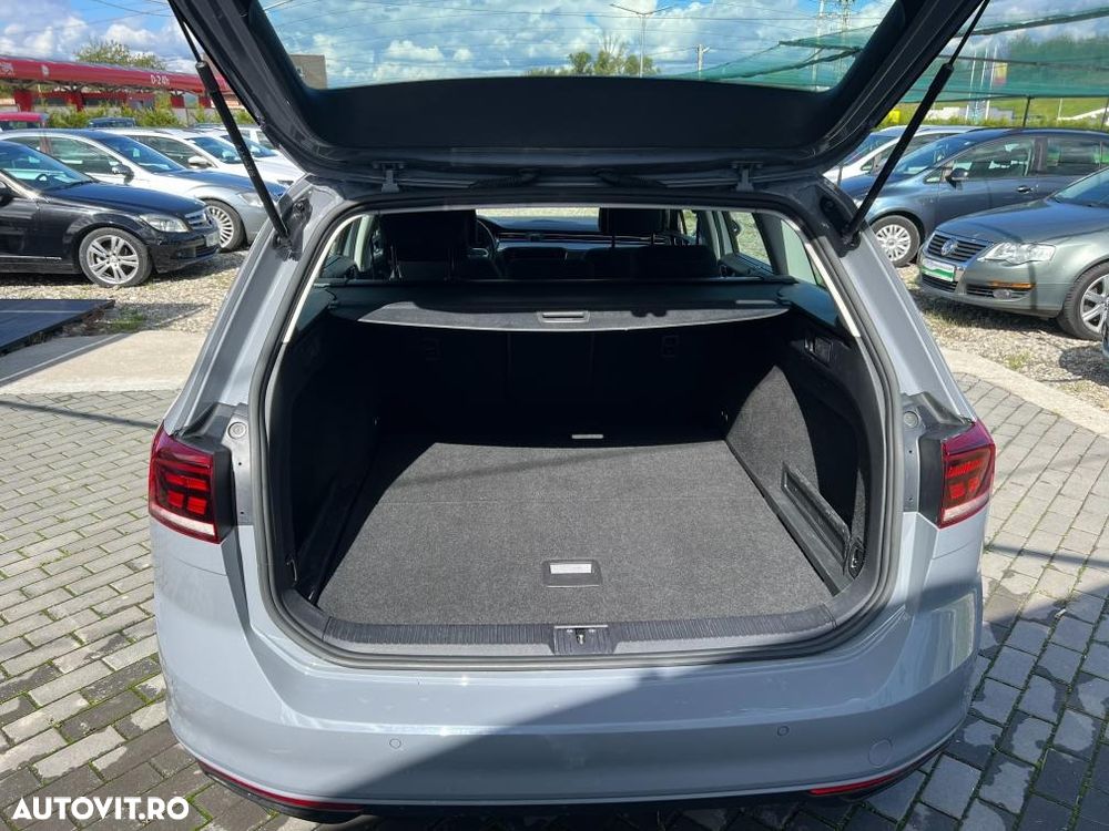 Volkswagen Passat - 22