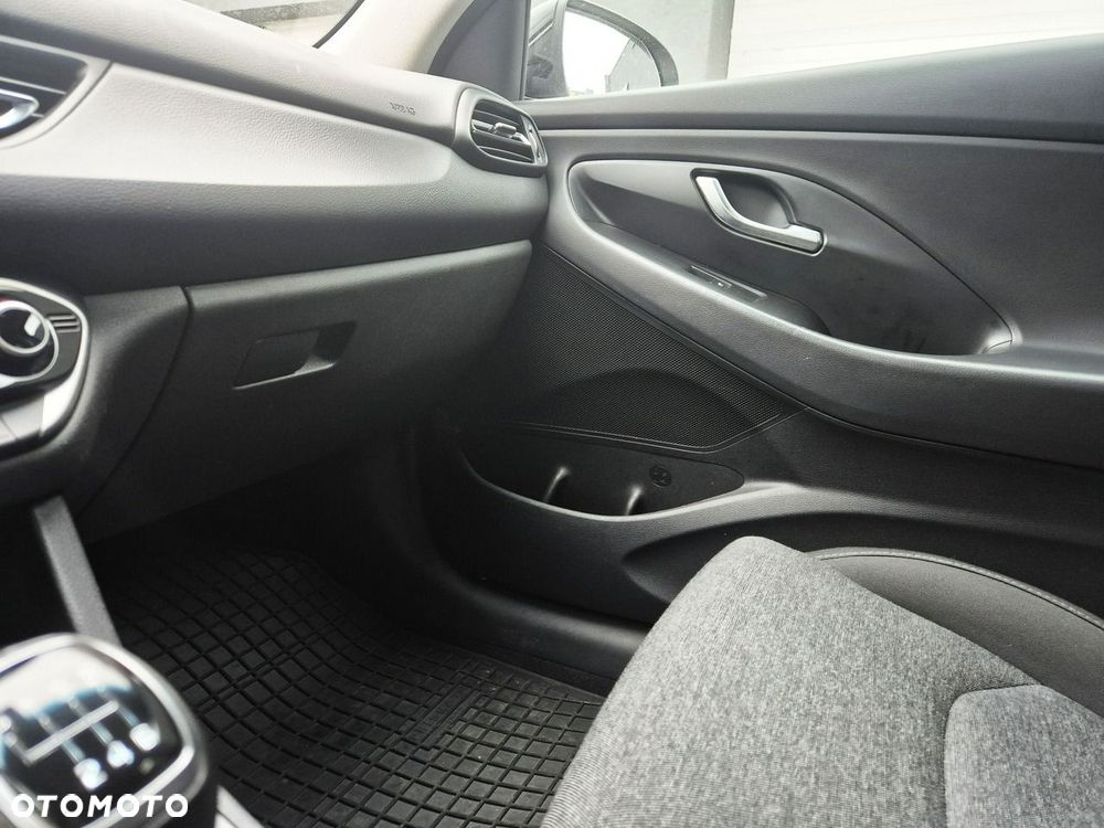 Hyundai i30 1.0 T-GDI Smart - 23