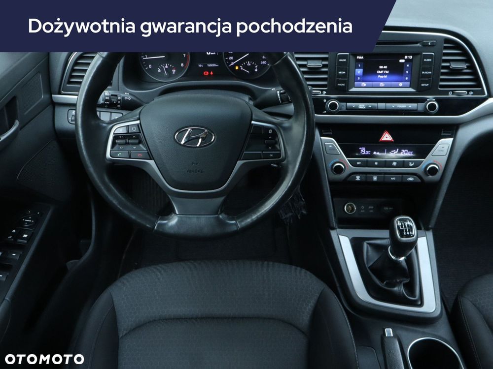 Hyundai Elantra - 9
