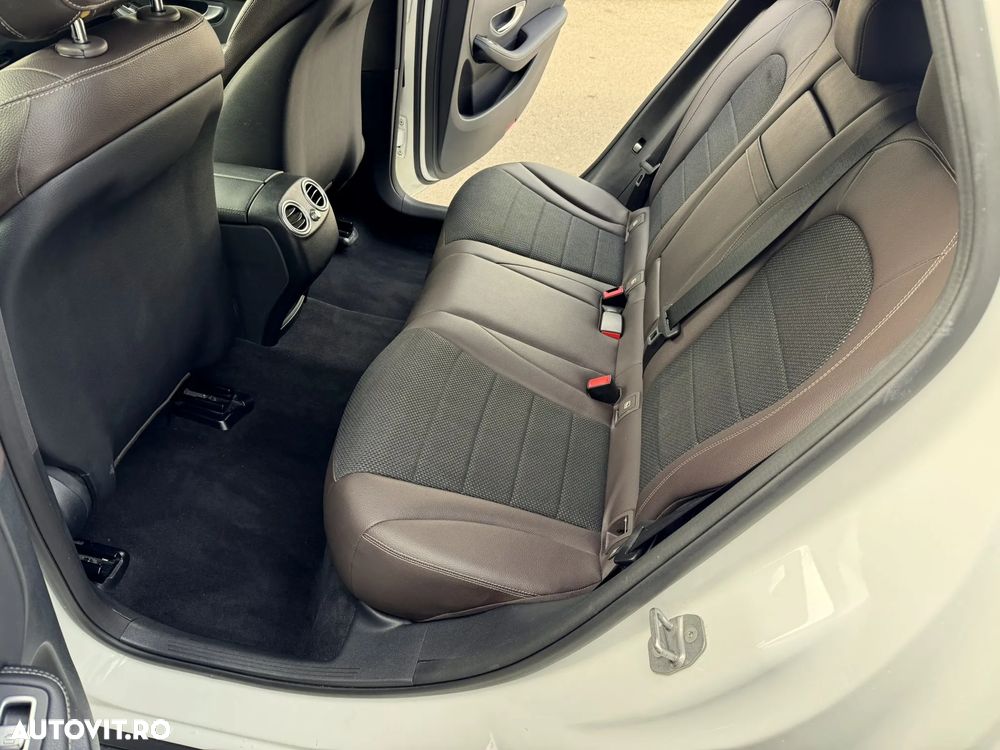 Mercedes-Benz GLC 250 d 4Matic 9G-TRONIC AMG Line - 20