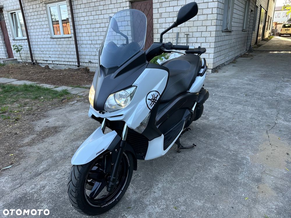 Yamaha X-max - 4