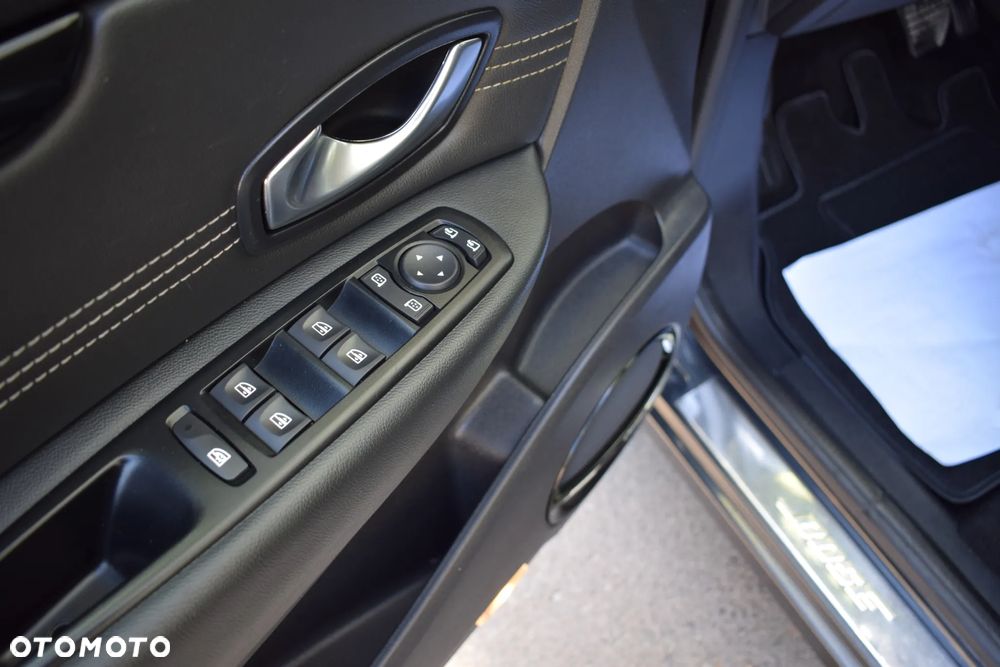 Renault Grand Scenic 2.0 16V 140 CVT Bose Edition - 22