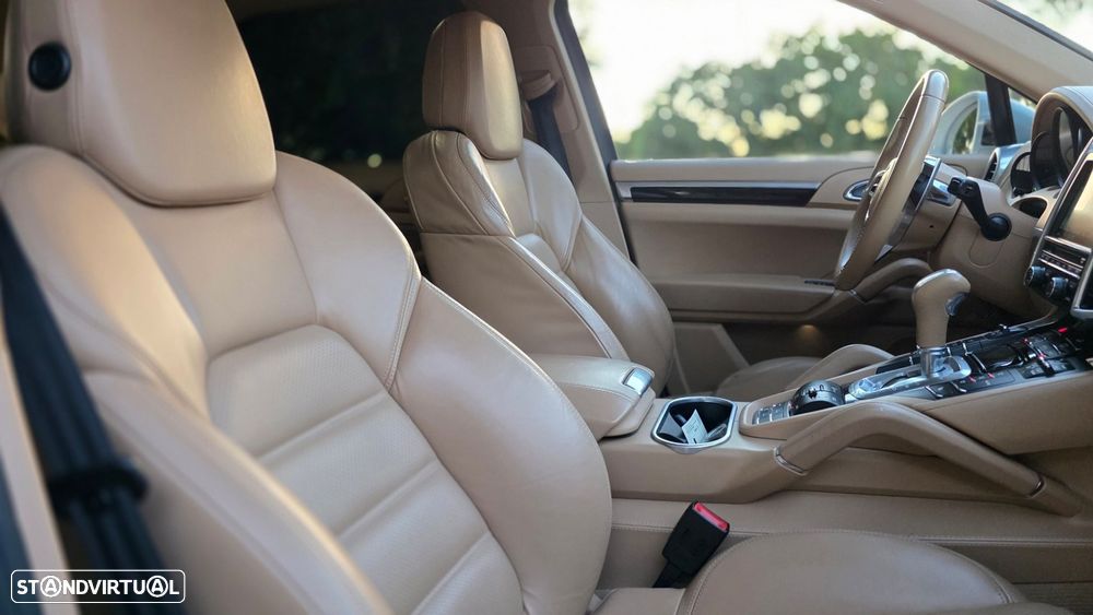 Porsche Cayenne S E-Hybrid Platinum Edition - 19