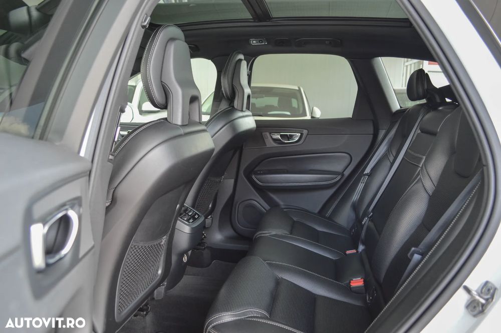 Volvo XC 60 D4 AWD R-Design - 22