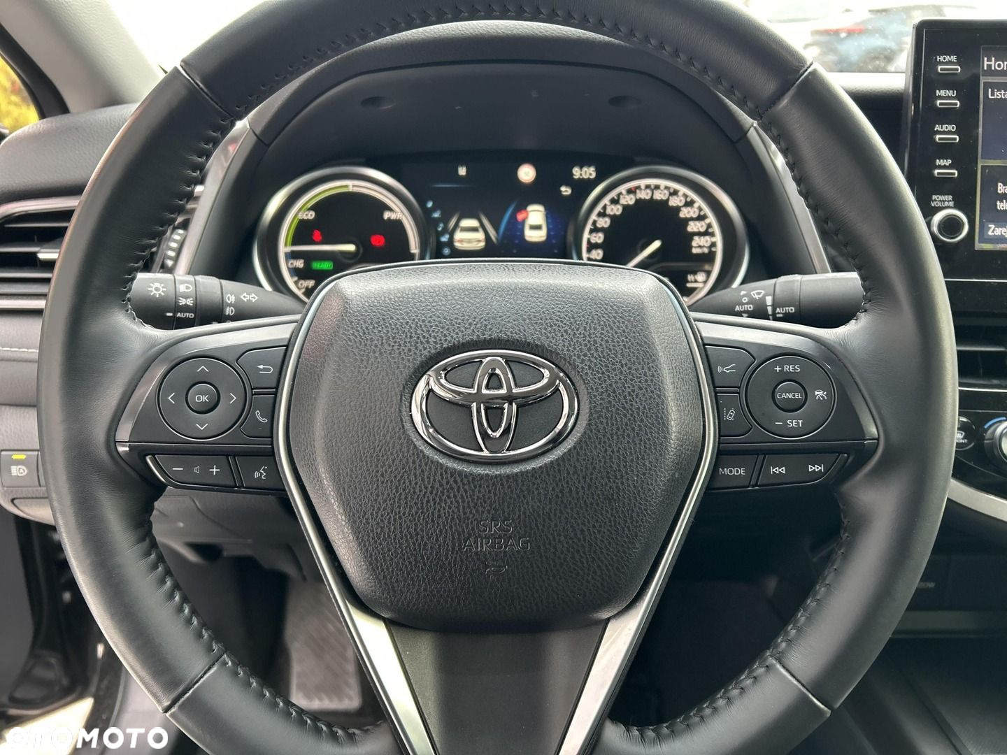 Toyota Camry - 13