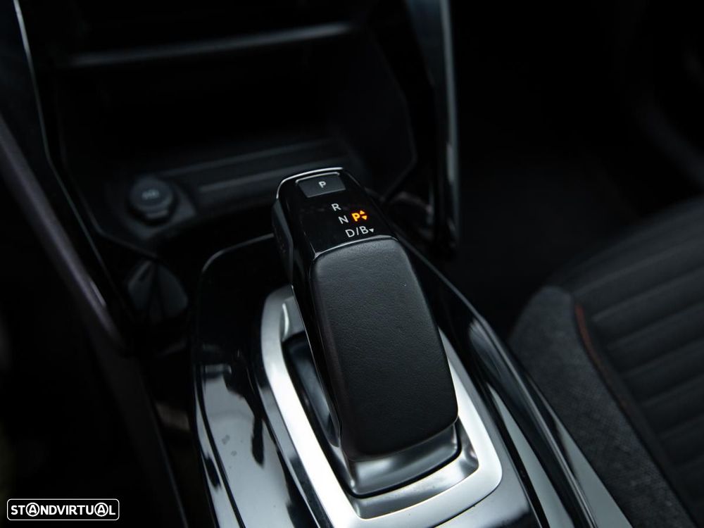 Peugeot e-2008 50 kWh Active Pack - 18