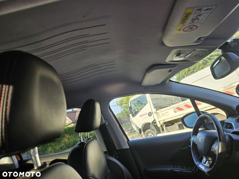 Peugeot 2008 1.6 BlueHDi Crossway - 16