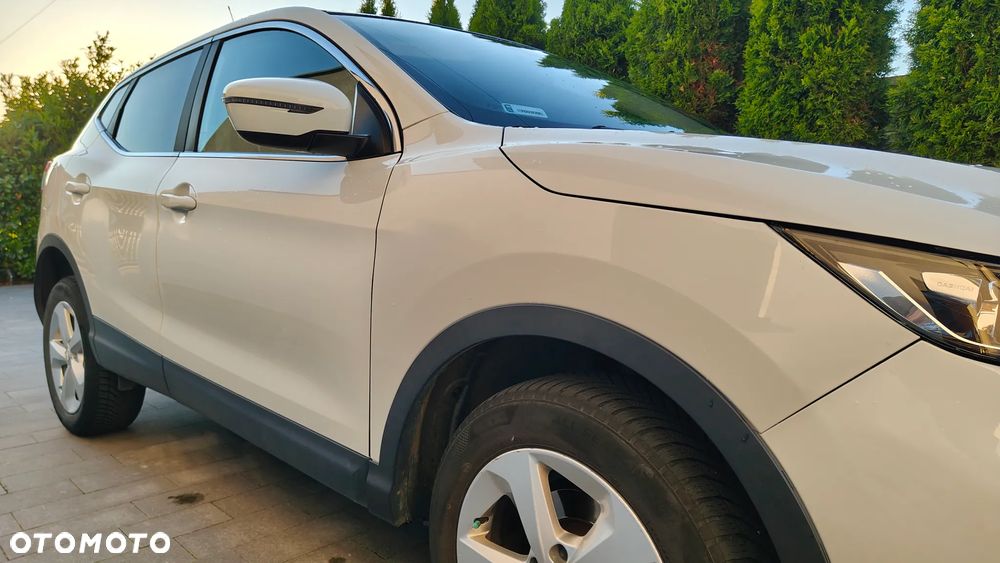 Nissan Qashqai 1.7 dCi ALL-MODE 4x4i N-CONNECTA - 10