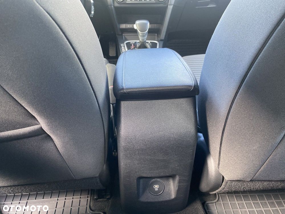 Kia Ceed - 13