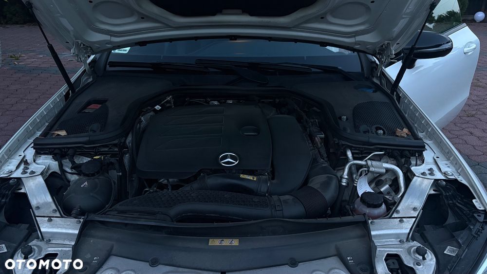 Mercedes-Benz Klasa E 300 9G-TRONIC - 13