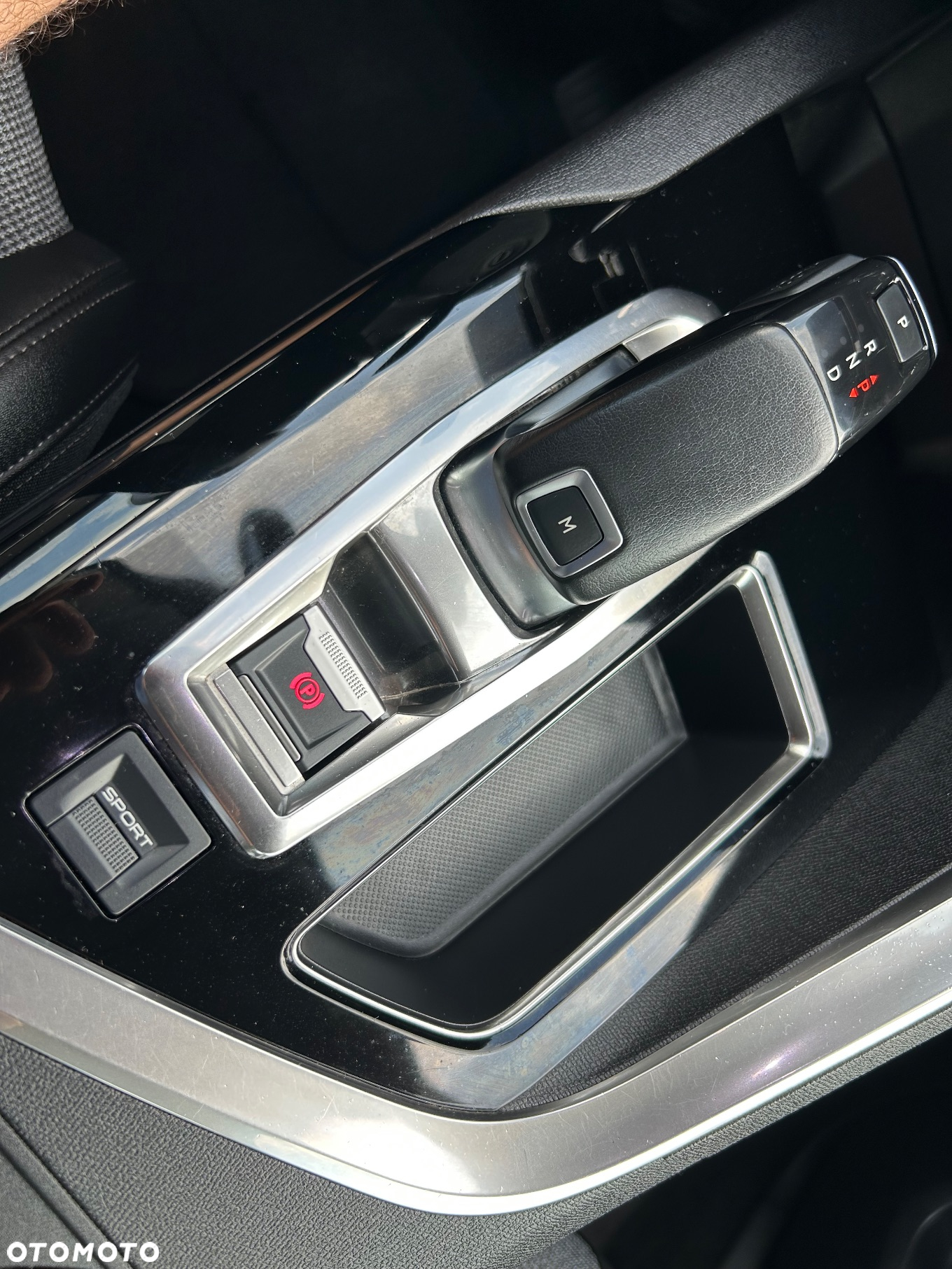 Peugeot 3008 1.5 BlueHDi Allure S&S EAT8 - 37