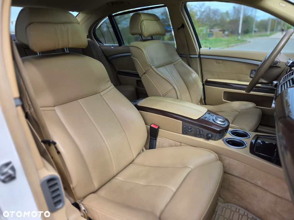 BMW Seria 7 750i L - 21