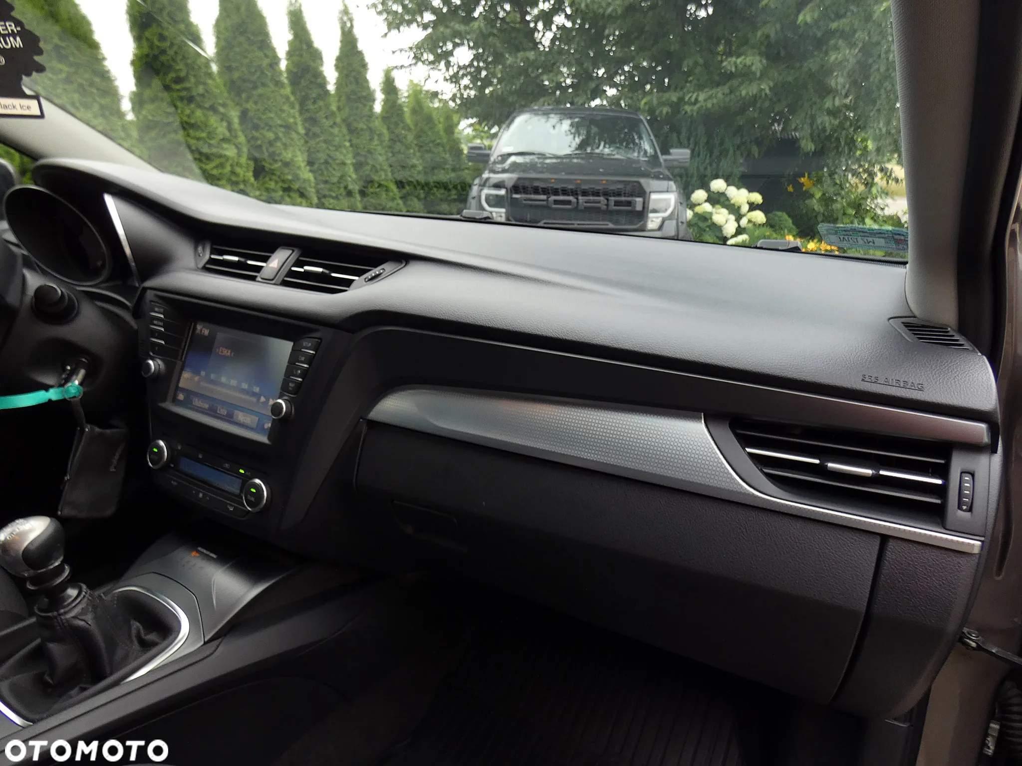 Toyota Avensis 2.0 D-4D Premium - 21