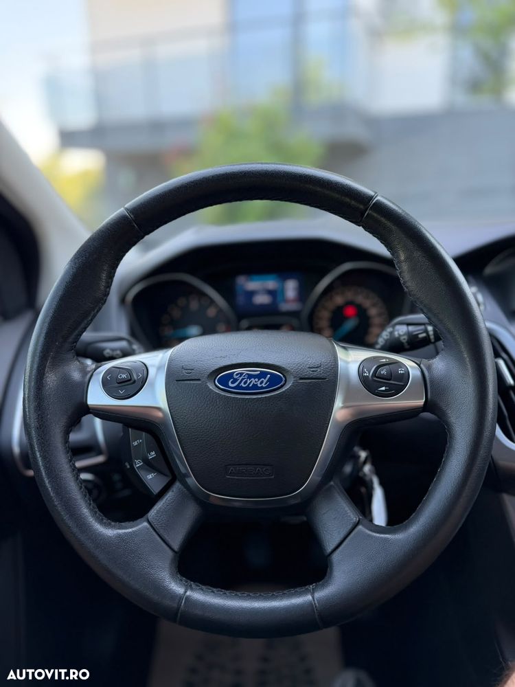 Ford Focus 1.6 TDCI DPF Start-Stopp-System Titanium - 12
